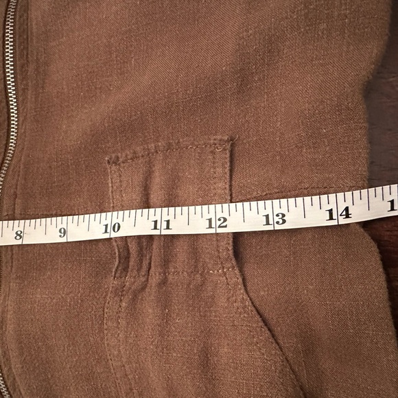 Forever 21 Green Zip Front Jumpsuit Shorts Romper (508) - Picture 12 of 15